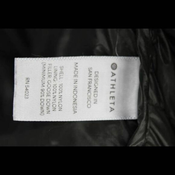 Athleta Banner Peak Down Jacket Fitted Lightweight Puffer Womens XS IN Black - Picture 11 of 11